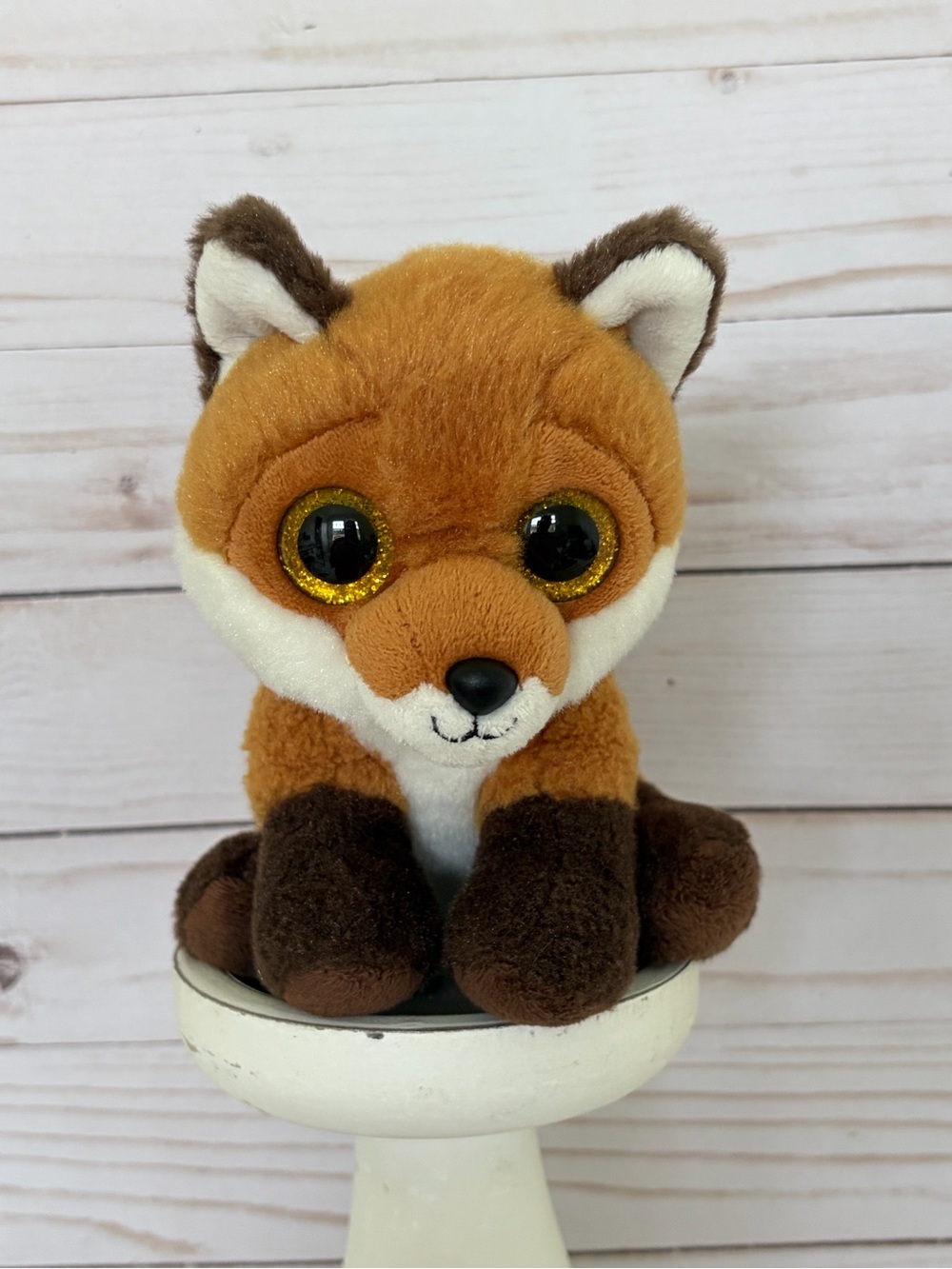 Ty Beanie Babies Fay the Fox 6” Regular Plush 2016 Gold Glitter Eyes Retired